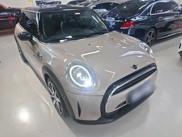 MINI Hatch — Фото автомобиля 3
