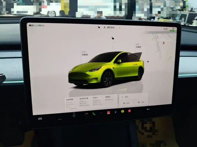 Tesla Model Y — Фото автомобиля 12