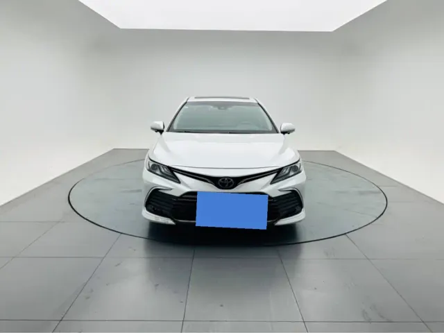 Toyota Camry — Фото автомобиля 2