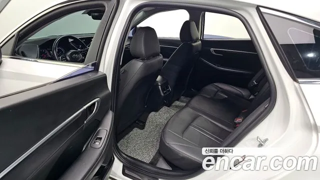Hyundai Sonata Sonata (DN8) 2.0 LPG(Для проката) — Фото автомобиля 12