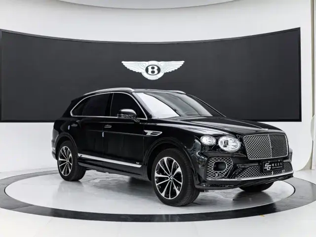 Bentley Bentayga — Фото автомобиля 3