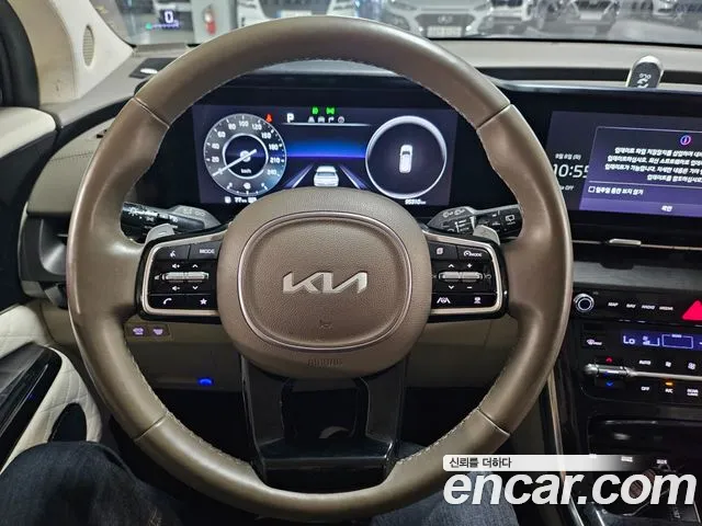 Kia Carnival Generation 4 — Фото автомобиля 5