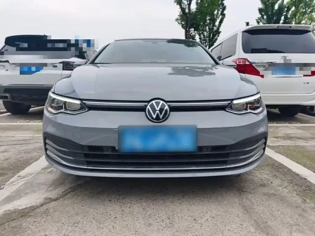 Volkswagen Golf — Фото автомобиля 2