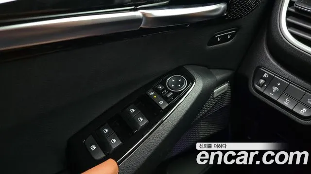 Kia Seltos Бензин 1.6 турбо 2WD — Фото автомобиля 17