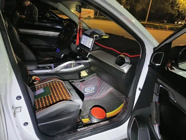 Geely Binyue — Фото автомобиля 13