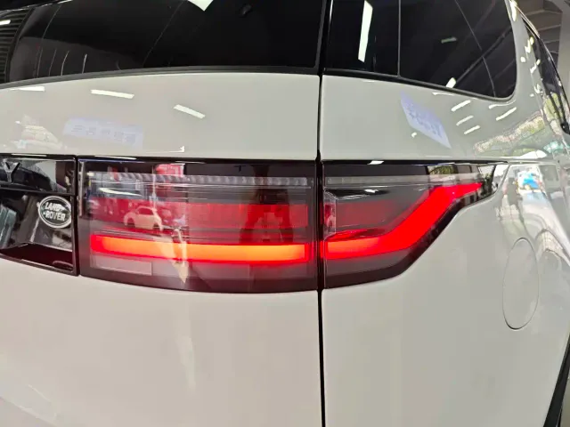 Land Rover Discovery — Фото автомобиля 16