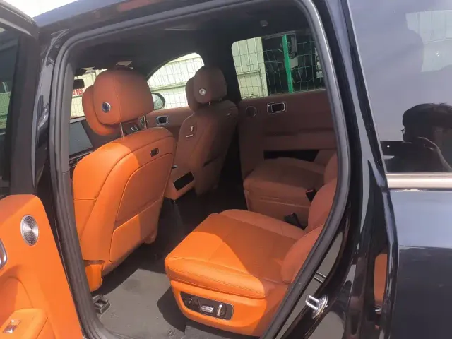 Li Auto L9 — Фото автомобиля 7