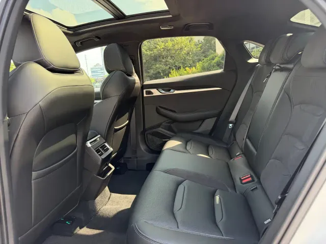 Geely Xingrui — Фото автомобиля 9