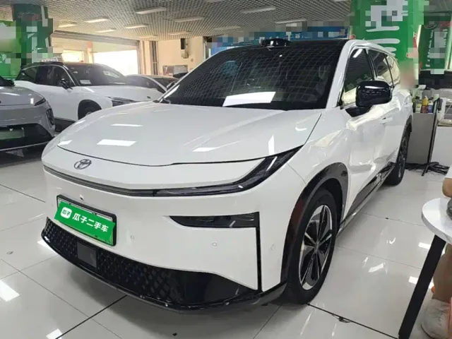Фотография автомобиля — Toyota BoZhi 3X
