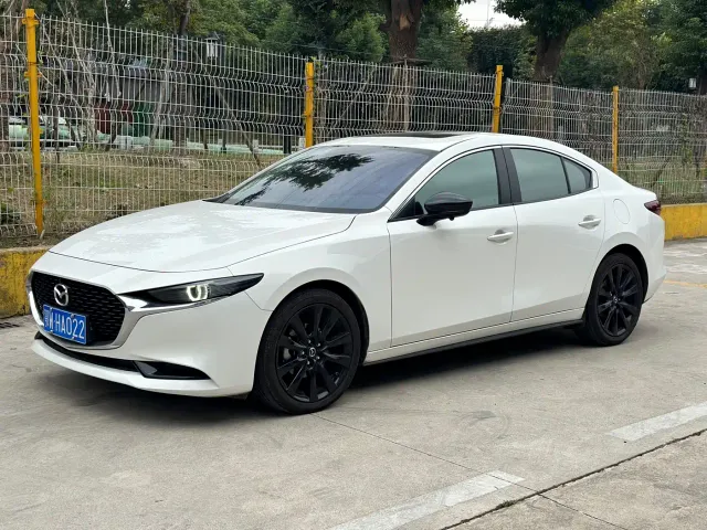 Фотография автомобиля — Mazda Axela