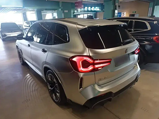 BMW iX3 — Фото автомобиля 4