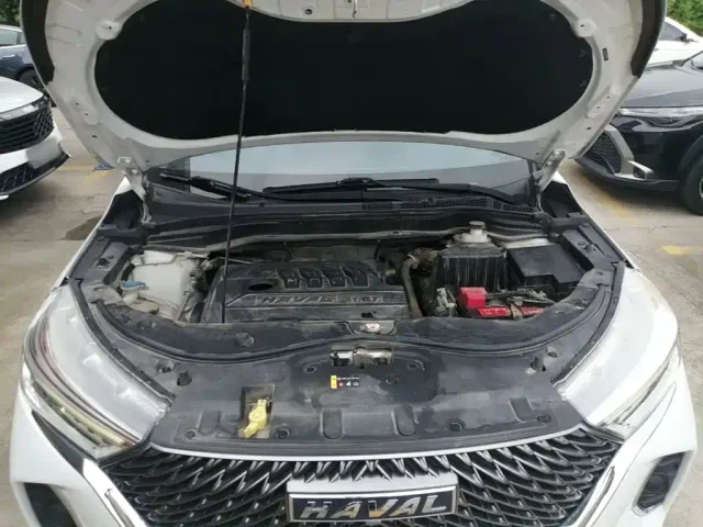 Haval M6 — Фото автомобиля 15