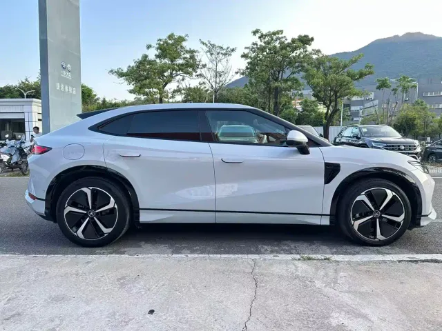 BYD Song L EV — Фото автомобиля 12