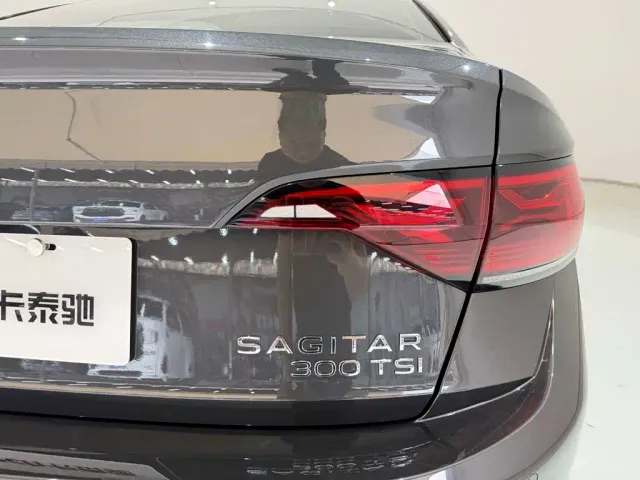 Volkswagen Sagitar — Фото автомобиля 10