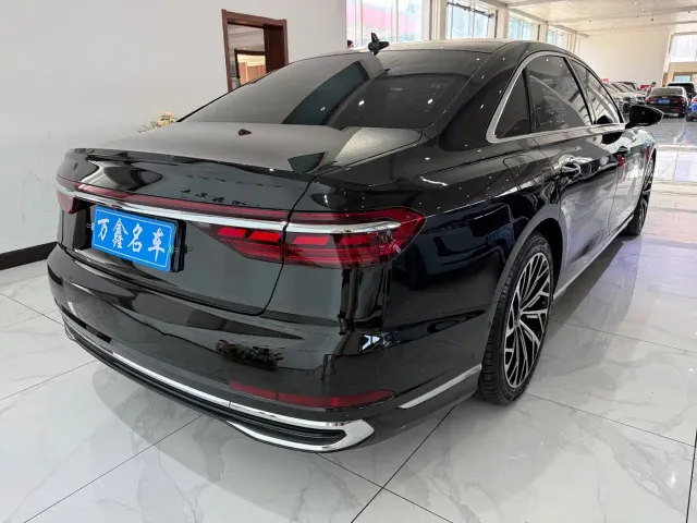Audi A8 — Фото автомобиля 20