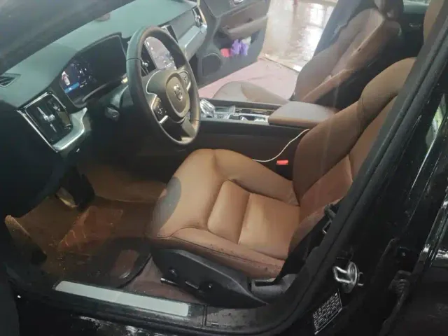 Volvo S60 — Фото автомобиля 9