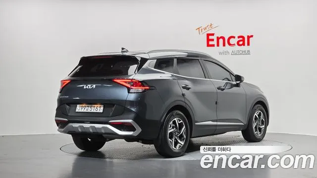Kia Sportage Sportage 5-е поколение Дизель 2.0 2WD — Фото автомобиля 2