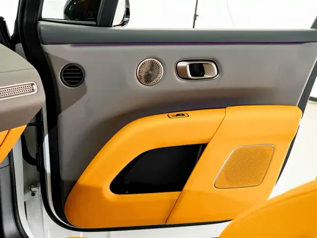 Li Auto Li i8 2025 Standard Edition — Фото автомобиля 17