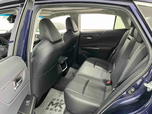 Toyota Harrier — Фото автомобиля 10