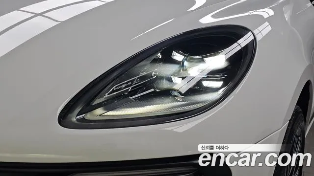 Porsche Macan — Фото автомобиля 6