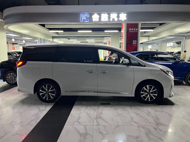 GAC Trumpchi M8 — Фото автомобиля 6