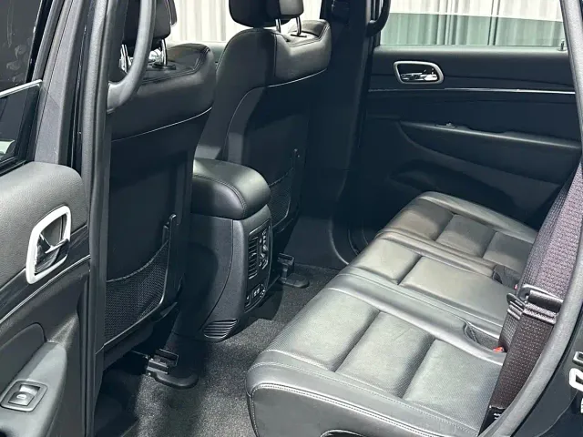Jeep Grand Cherokee — Фото автомобиля 17