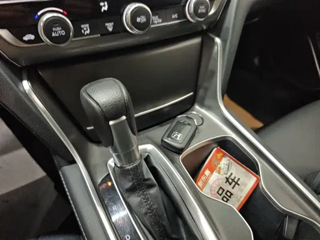 Honda Accord — Фото автомобиля 8