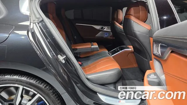 BMW 8-Series — Фото автомобиля 10