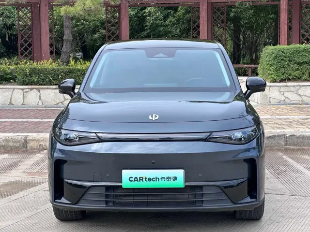 Leapmotor C10 — Фото автомобиля 2