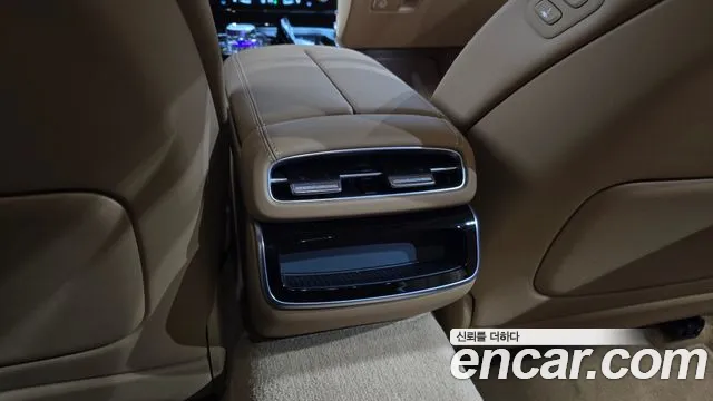 Genesis G80 Бензин 2.5 турбо 2WD — Фото автомобиля 26