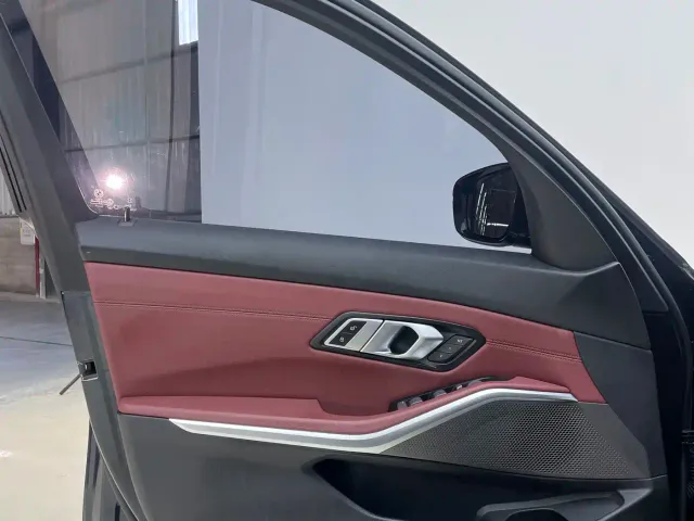 BMW 3 Series — Фото автомобиля 16