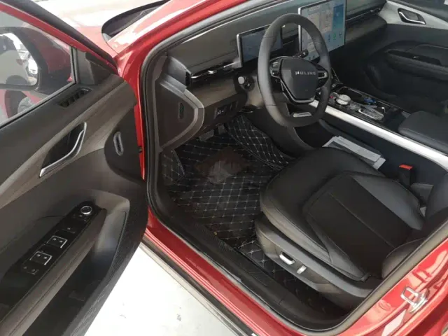 Wuling Starlight — Фото автомобиля 15