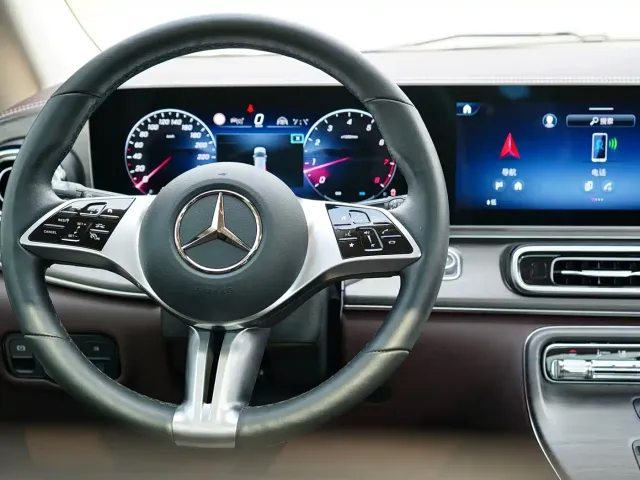 Mercedes-Benz V-Class — Фото автомобиля 20