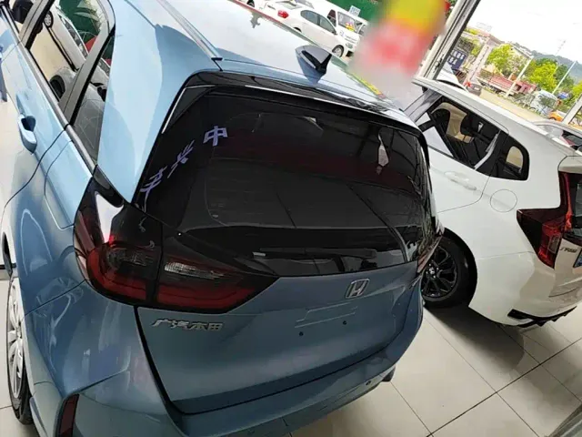 Honda Fit — Фото автомобиля 5