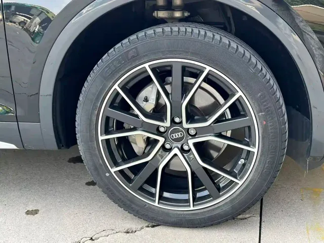 Audi Q5L — Фото автомобиля 11