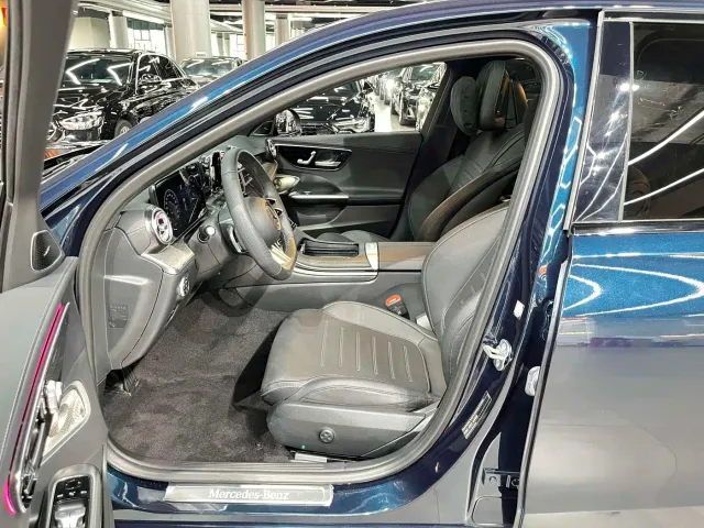 Mercedes-Benz C-Class — Фото автомобиля 4