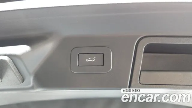 Land Rover Range Rover Velar — Фото автомобиля 19
