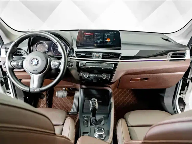 BMW X1 — Фото автомобиля 12