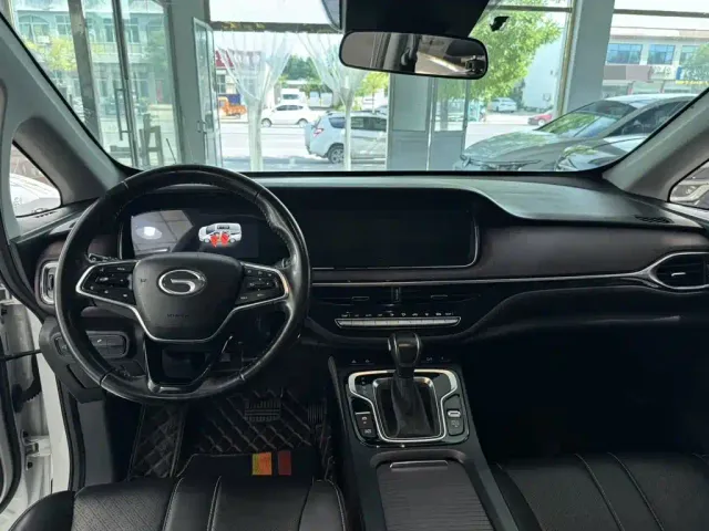 GAC Trumpchi M6 — Фото автомобиля 9