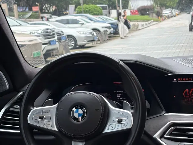 BMW X5 — Фото автомобиля 13