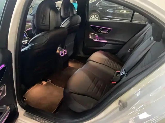 Mercedes-Benz C-Class — Фото автомобиля 4