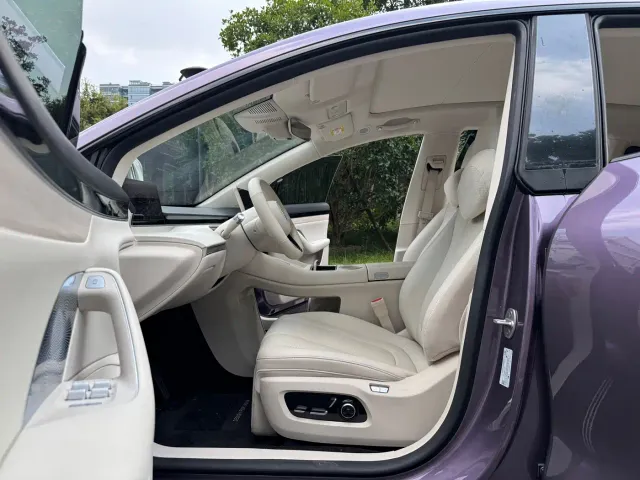 Zhijie Luxeed R7 2026 Range Extender Max+ — Фото автомобиля 5
