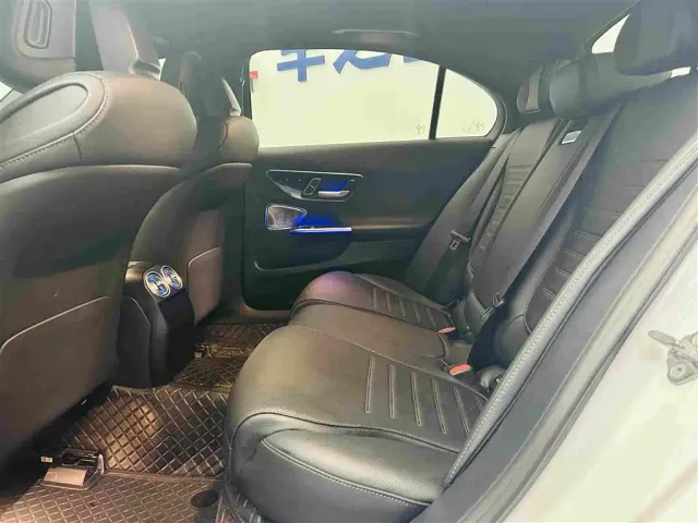 Mercedes-Benz C-Class — Фото автомобиля 23
