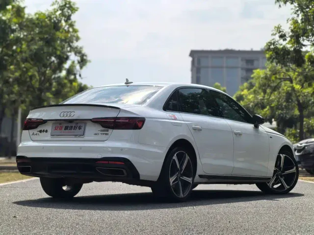 Audi A4L — Фото автомобиля 3