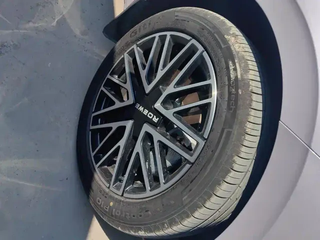 Roewe M7 DMH — Фото автомобиля 6