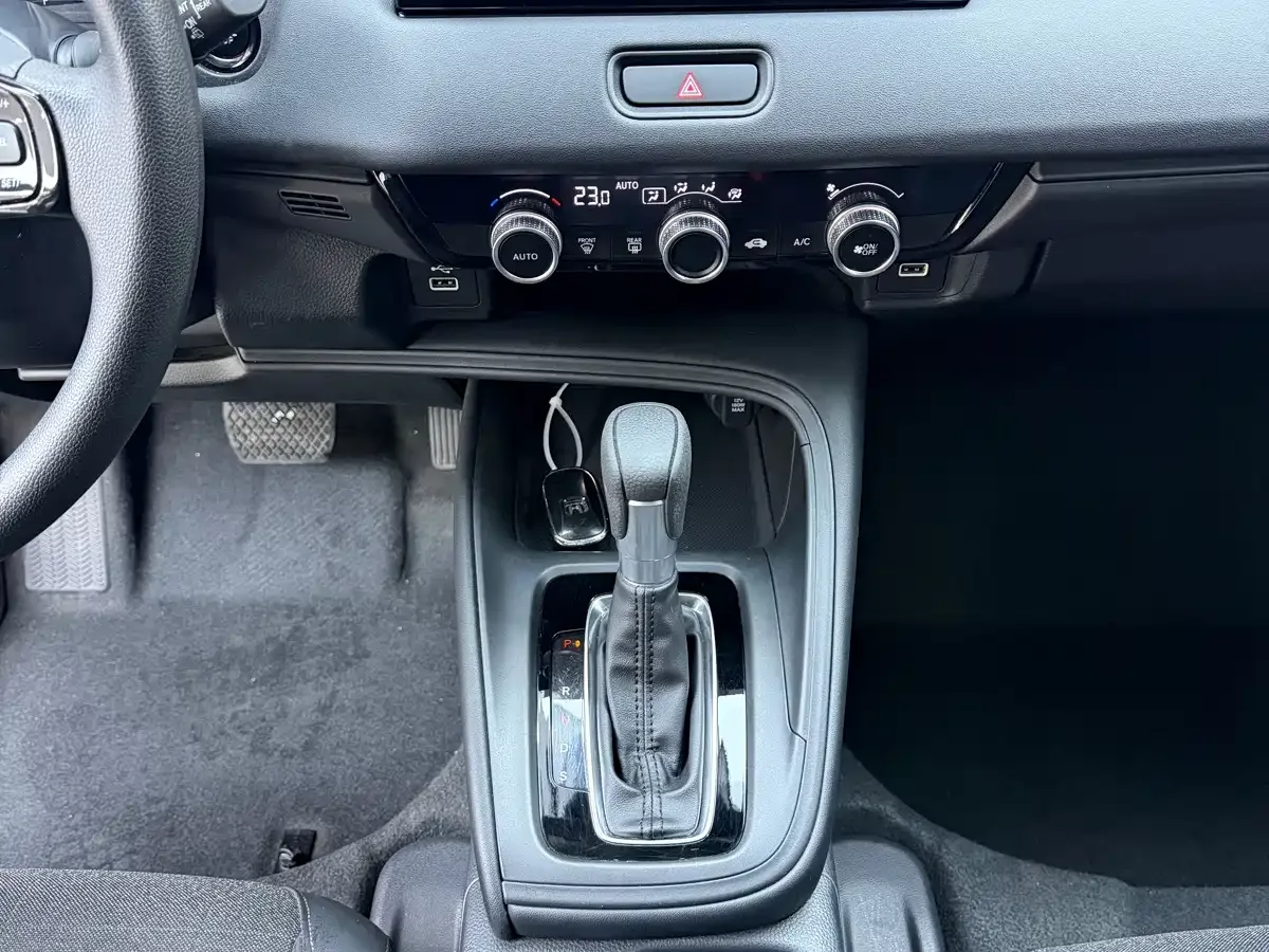 Honda Vezel 2023 1.5L CVT Technology Edition — Фото автомобиля 12