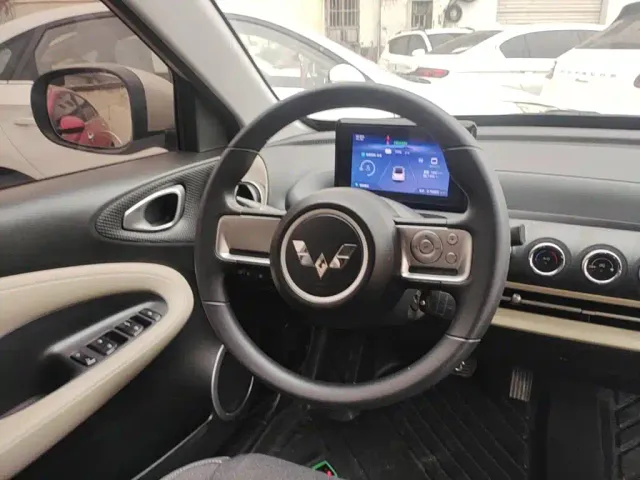 Wuling Bingo — Фото автомобиля 10