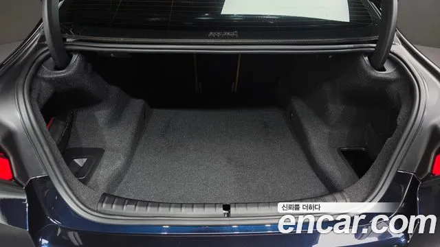 BMW 5 Series G30 — Фото автомобиля 27