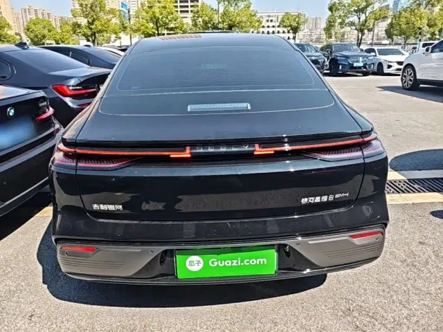 Geely Galaxy Xingyao 8 — Фото автомобиля 5