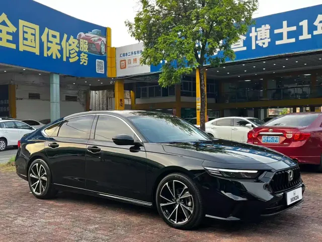 Honda Inspire — Фото автомобиля 3